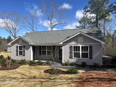 595 Mcneill Rd, Southern Pines, NC 28387