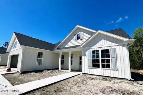 682 Poppleton Dr, Hampstead, NC 28443