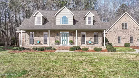 2398 Seven Pines Rd, Greenville, NC 27834
