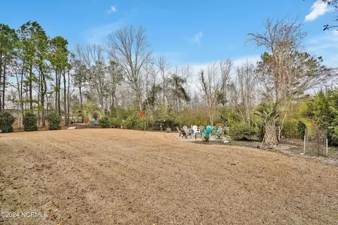 View/Area - 422 Lakeview Dr, Hampstead, NC 28443 photo 2 of 10