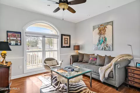 Living - 422 Lakeview Dr, Hampstead, NC 28443 photo 1 of 11