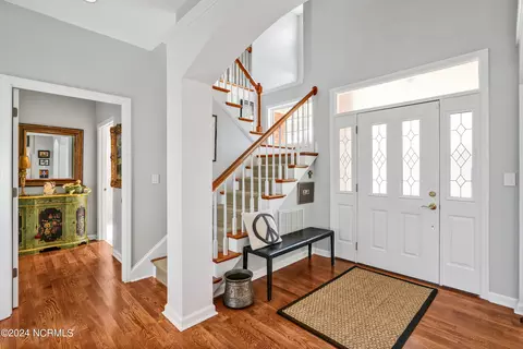 Entry Way - 422 Lakeview Dr, Hampstead, NC 28443 photo 1 of 5