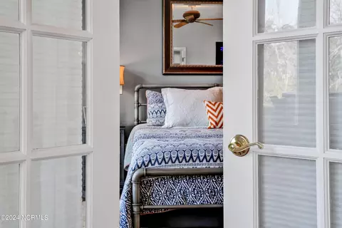 Bedroom - 422 Lakeview Dr, Hampstead, NC 28443 photo 1 of 7