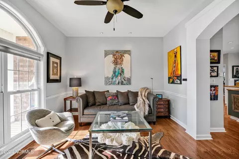 Living - 422 Lakeview Dr, Hampstead, NC 28443 photo 2 of 11