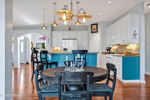 Dining - 422 Lakeview Dr, Hampstead, NC 28443 photo 1 of 2