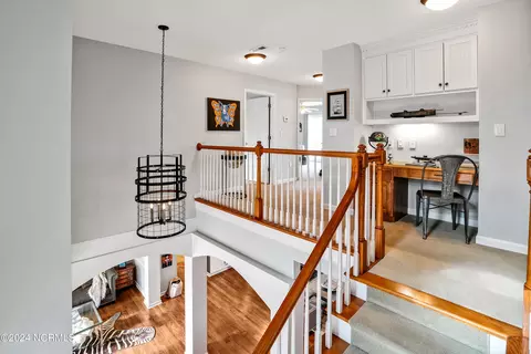 Entry Way - 422 Lakeview Dr, Hampstead, NC 28443 photo 2 of 5