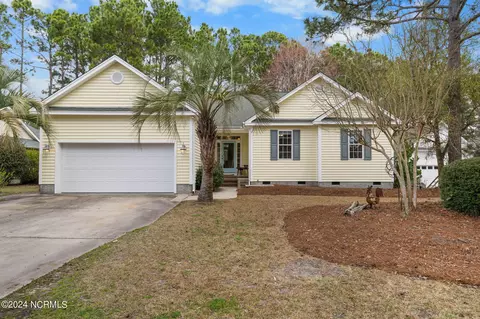 3854 Waterlilly Ln SE, Southport, NC 28461