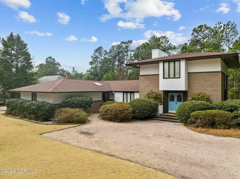 800 Donald Ross Dr, Pinehurst, NC 28374