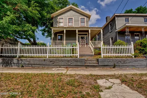 205 N 10th St, Wilmington, NC 28401
