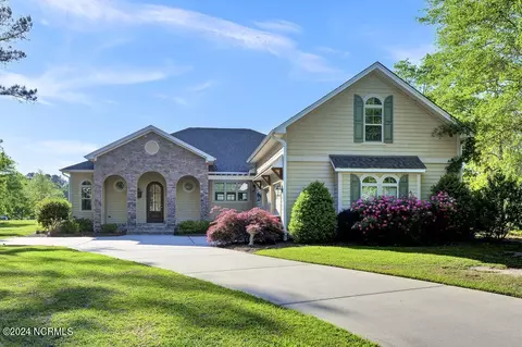 121 Cellars Way, Wallace, NC 28466