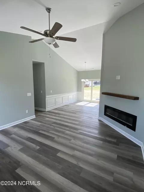 Living - 3017 Condor Ct, Deep Run, NC 28525 photo 2 of 5