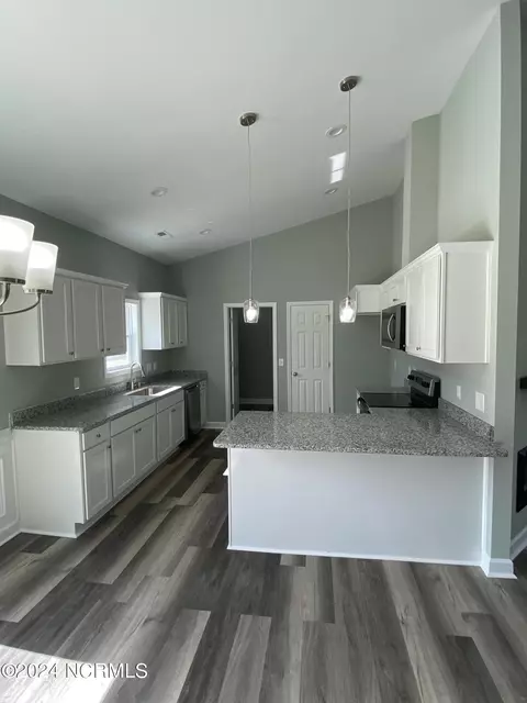 Kitchen - 3017 Condor Ct, Deep Run, NC 28525 photo 6 of 6