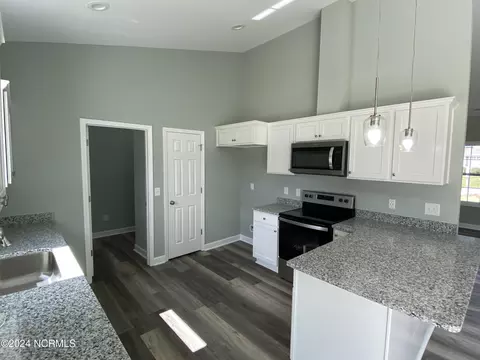 Kitchen - 3017 Condor Ct, Deep Run, NC 28525 photo 4 of 6