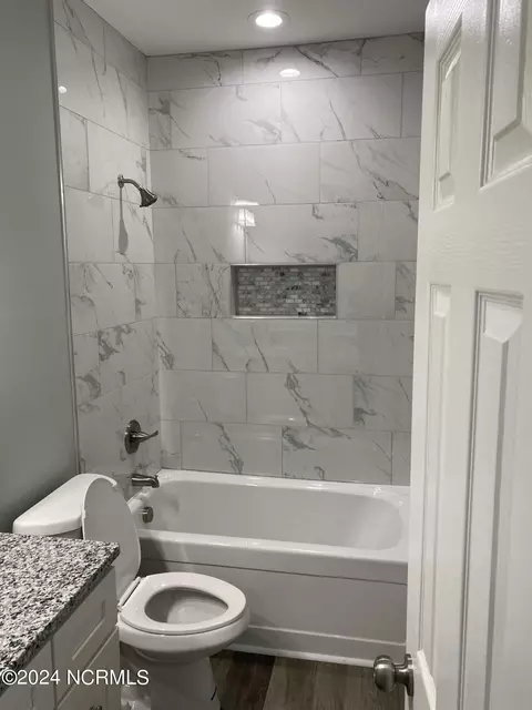 Bath - 3017 Condor Ct, Deep Run, NC 28525 photo 5 of 5