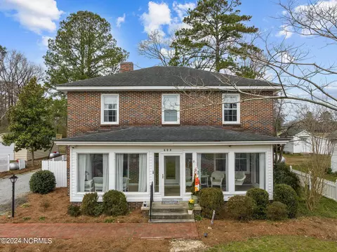 608 College St, Vanceboro, NC 28586