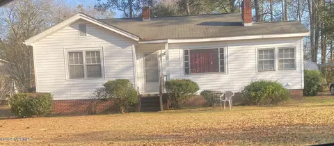 104 Clark St, Rockingham, NC 28379