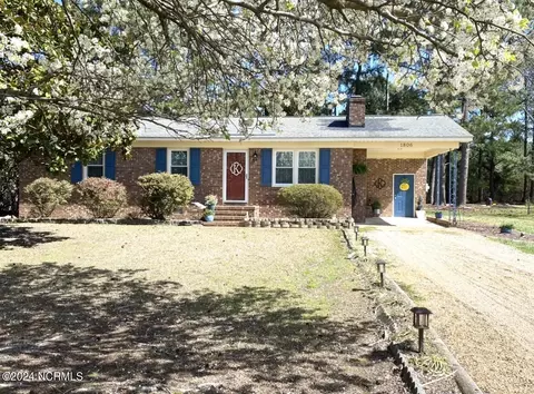 1806 Nc 581, Pikeville, NC 27863