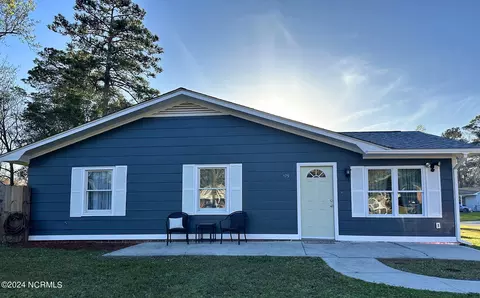 129 Kingston Rd, Wilmington, NC 28409