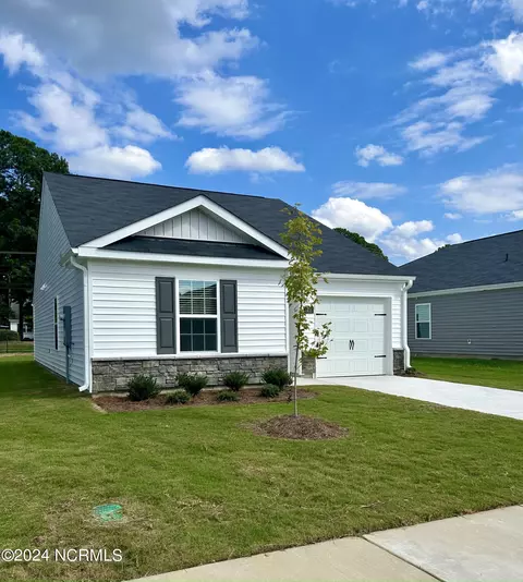 1405 N Wilshire Ct, Kinston, NC 28504