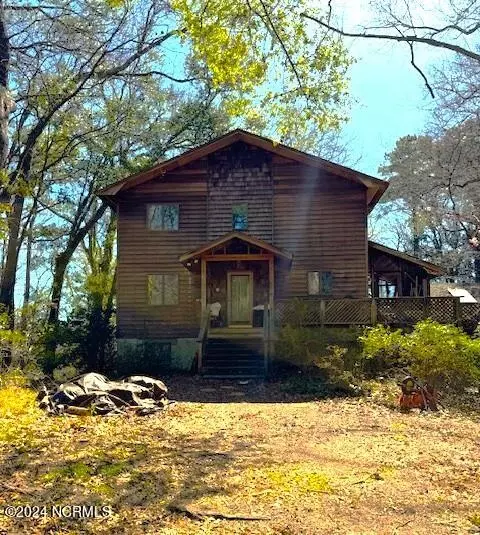 15 Palmetto Ln, Southern Shores, NC 27949