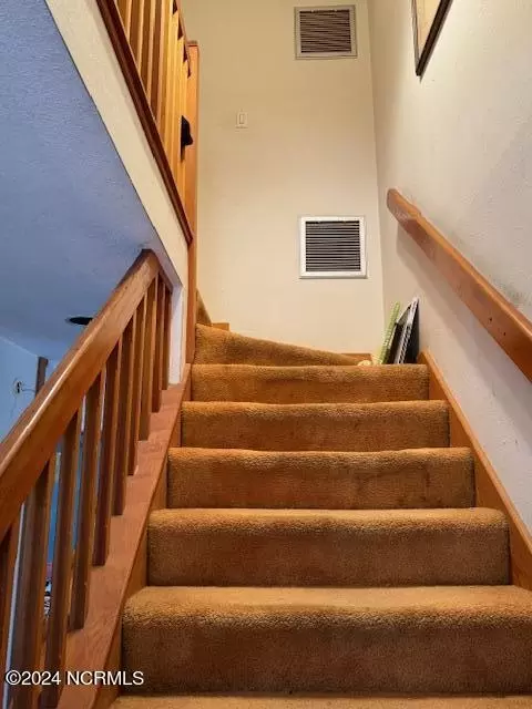 Entry Way - 15 Palmetto Ln, Southern Shores, NC 27949 photo 1 of 3