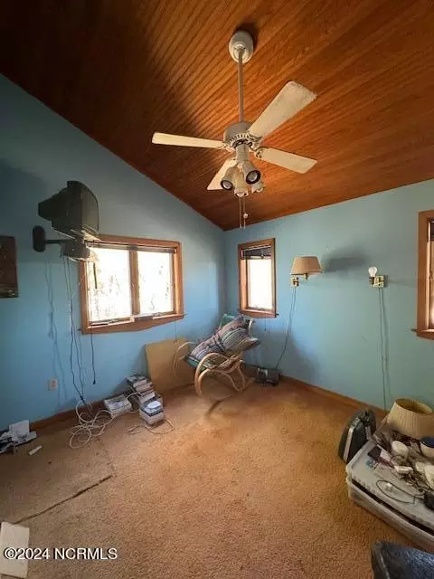 Bedroom - 15 Palmetto Ln, Southern Shores, NC 27949 photo 1 of 1