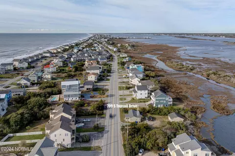 709 S Topsail Dr, Surf City, NC 28445