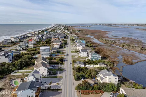 705 S Topsail Dr, Surf City, NC 28445