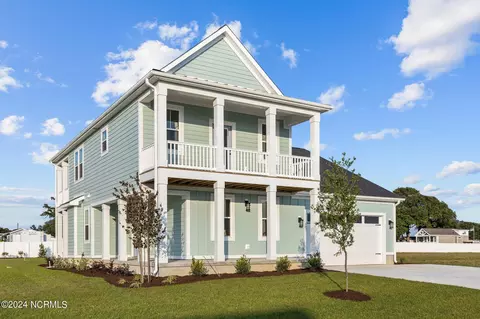 112 Emerald View Dr, Cedar Point, NC 28584