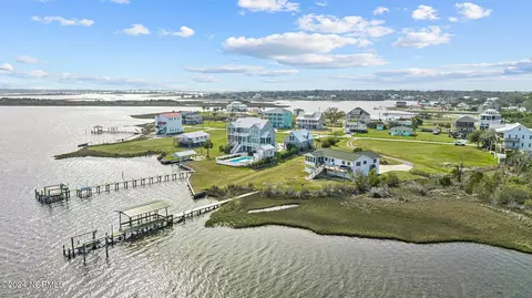 309 Easy St, Cape Carteret, NC 28584