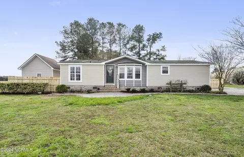 2395 Cayton Rd, Chocowinity, NC 27817