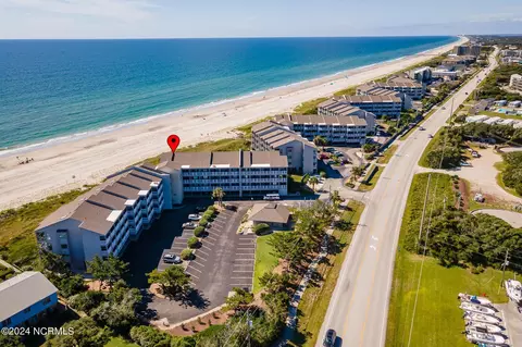 2111 W Ft Macon Rd #207, Atlantic Beach, NC 28512