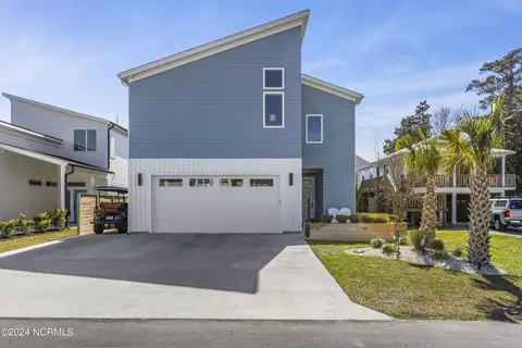611 Sumter Ave, Carolina Beach, NC 28428
