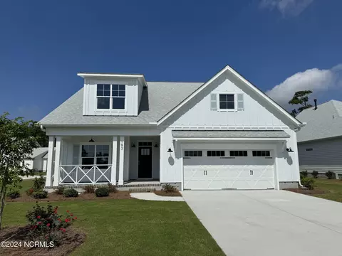 193 Bluebird Ln, Hampstead, NC 28443