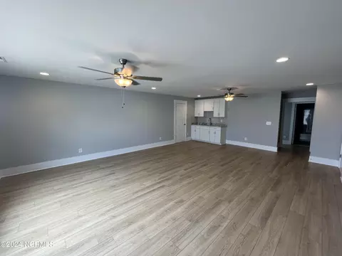 193 Bluebird Ln, Hampstead, NC 28443 photo 5