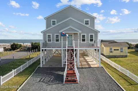 190 Ocean Blvd E, Holden Beach, NC 28462