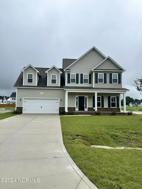 902 Shields Pl, Richlands, NC 28574