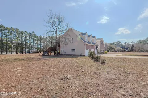 229 Mare Pond Pl, Hampstead, NC 28443 photo 8