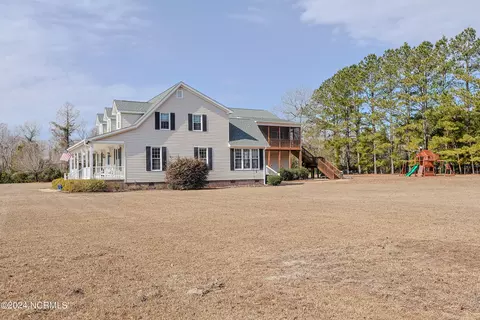 229 Mare Pond Pl, Hampstead, NC 28443 photo 5