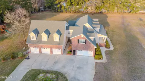 229 Mare Pond Pl, Hampstead, NC 28443 photo 3