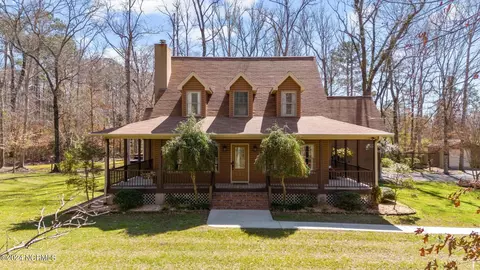 5613 Nc 304 Hwy, Bayboro, NC 28515