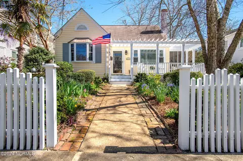204 Marsh St, Beaufort, NC 28516