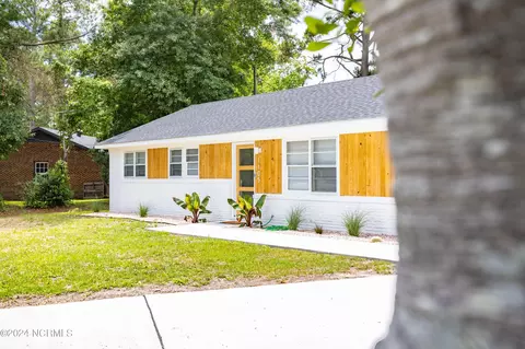 1105 Spring Branch Rd, Wilmington, NC 28405