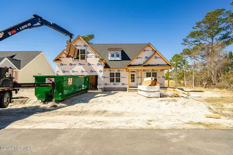 219 Windswept Ln, Beaufort, NC 28516