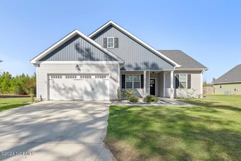 4041 Hunters Trl, Jacksonville, NC 28546
