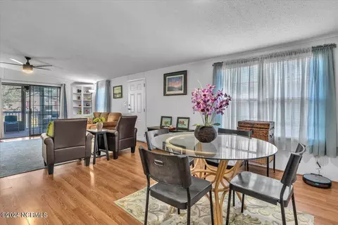 405 Quartermaster Ct, Hampstead, NC 28443 photo 14