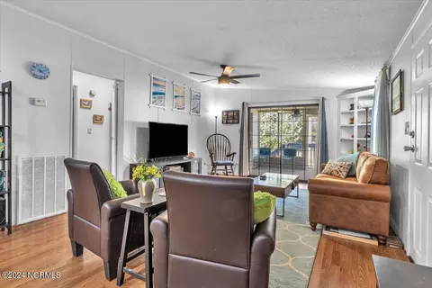 405 Quartermaster Ct, Hampstead, NC 28443 photo 12