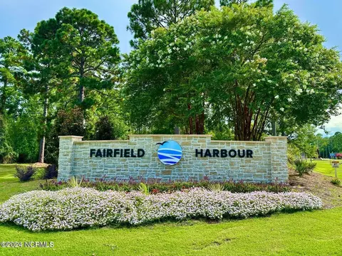 1705 Caracara Dr, New Bern, NC 28560