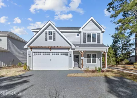810 Sheldon Rd, Southern Pines, NC 28387
