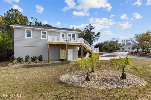 7123 Canal Dr N, Emerald Isle, NC 28594 photo 4